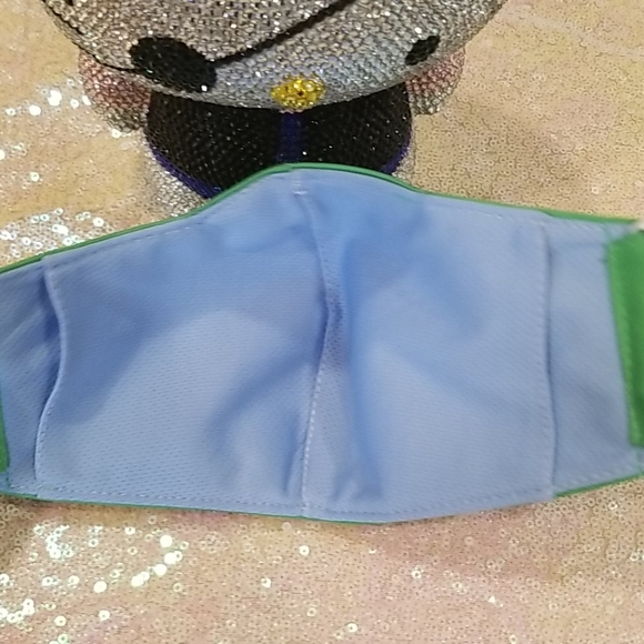 Hello Kitty Soft Face Mask - Picture 5 of 7